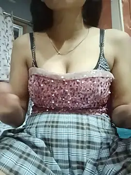 JAANUU16 live cam on StripChat