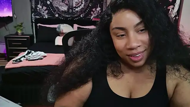 RoxieVoss webcam stripchat model stream image