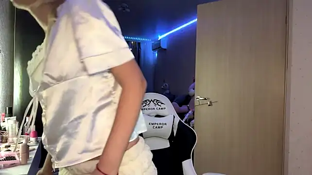 JoyBold live cam on StripChat