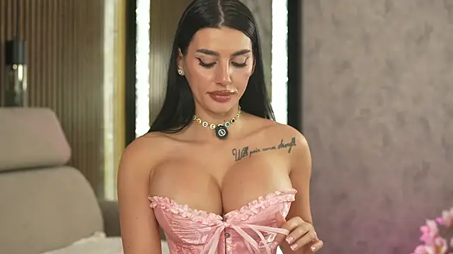 Show de webcam en vivo con AmyBlair - Juguetes Lovense interactivos disponibles