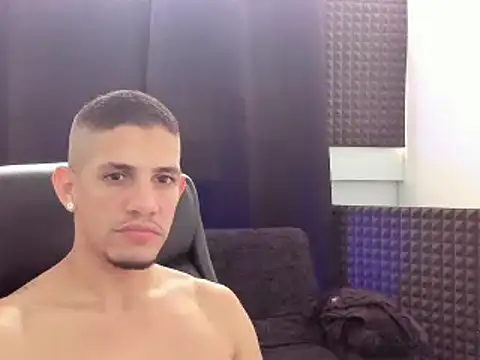 jhonnysnow17 live cam on StripChat