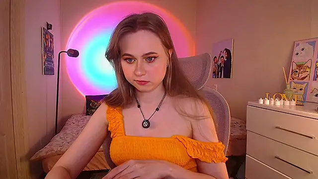 Elizabeth_Kitty_ live cam on StripChat