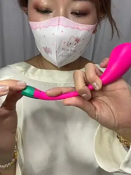 milkwine live cam on StripChat