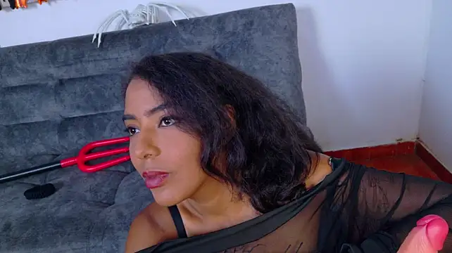 samanta_blade live cam on StripChat