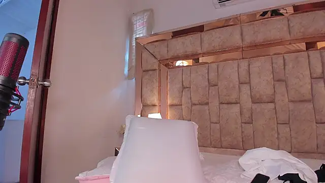 mia_isabell20