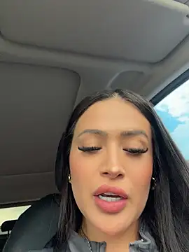 Sara_fun live cam preview