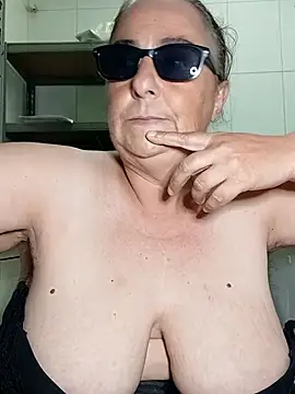 eroticjessitop live cam preview