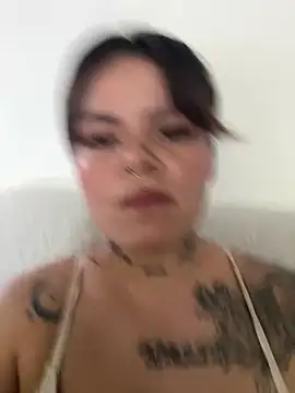 Sexy__Giirl live cam on StripChat