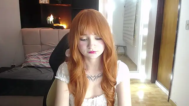 _Charlotte_Collins_ live cam preview