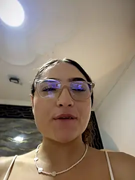 Mia_Luxor