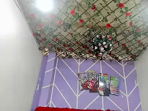 DAHNE_HOT_