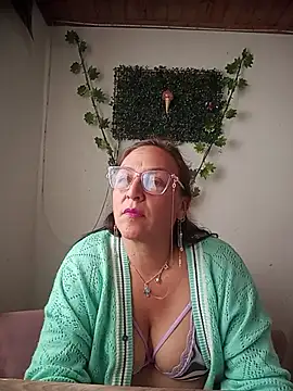 dangerous_milf live cam preview