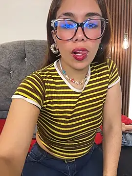 Alice-fire live cam on StripChat