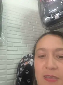 mooncurves live cam preview