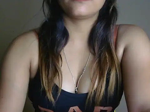 Thakur_sonqm live cam preview