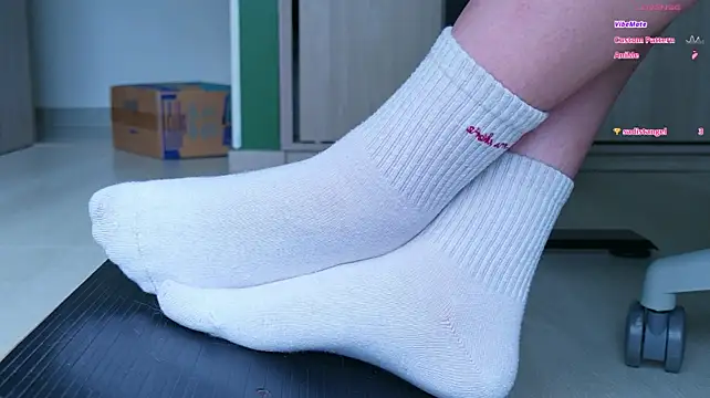 feetbeth live cam preview