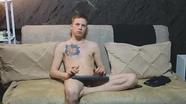 arlekincrop live cam on StripChat