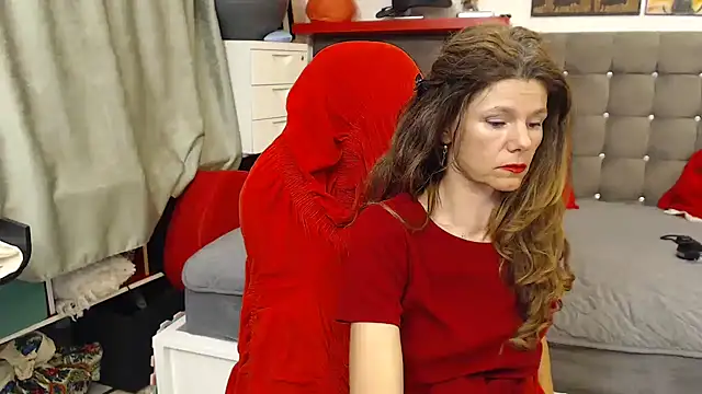 Live-Webcam-Show mit kellyterapy - Interaktive Lovense-Toys verfügbar