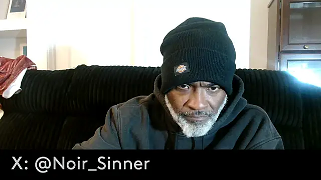 sinnernoir live cam on StripChat