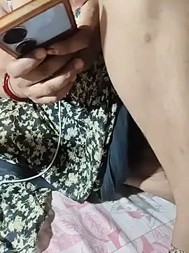 POOJACOUPLE webcam stripchat model stream image