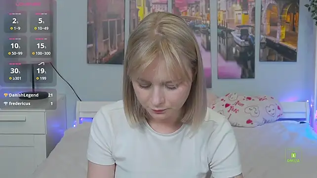 LunaLilo webcam stripchat model stream image