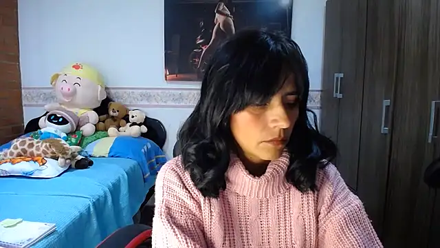 Show de webcam en vivo con sharoon_cheerry - Juguetes Lovense interactivos disponibles