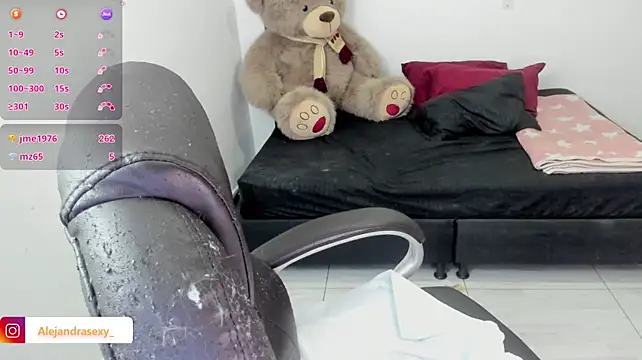 alejandra_milf_ live cam on StripChat
