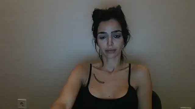 GloriyaPG@xh live cam on StripChat