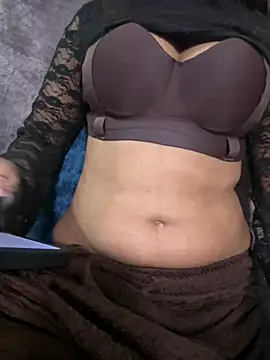 BabyNyraa webcam