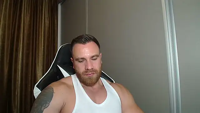 Thori92 live cam on StripChat