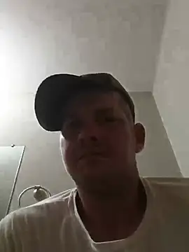 Manlysissyslave
