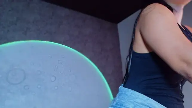 reinachloe (F young) - Fucking til SQUIRT LIKE A FOUNTAIN ⛲ 💦