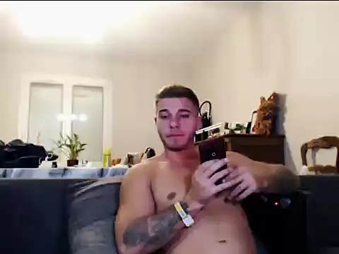 elkafit28 (M young) - flash NAKED