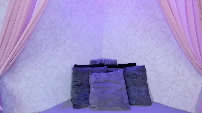 LolaGray__ webcam stripchat model stream image