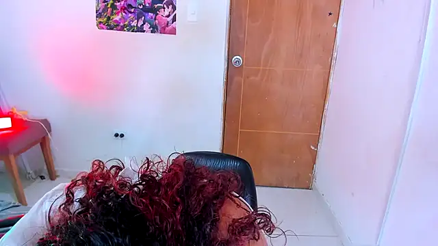 Emily_Coper18 live cam on StripChat