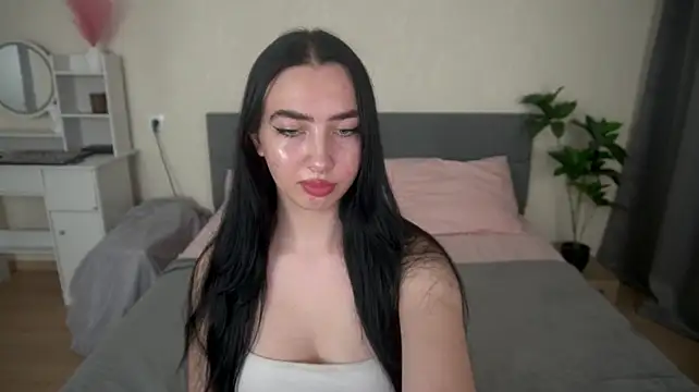 WildKittenX_ live cam on StripChat