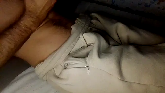 VersGuy7 live cam on StripChat