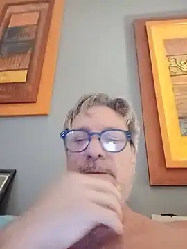 Deddyitalia3p live cam preview