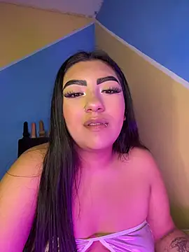 Laulin_TayyyX live cam preview