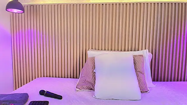 big_tits_in_your_face webcam