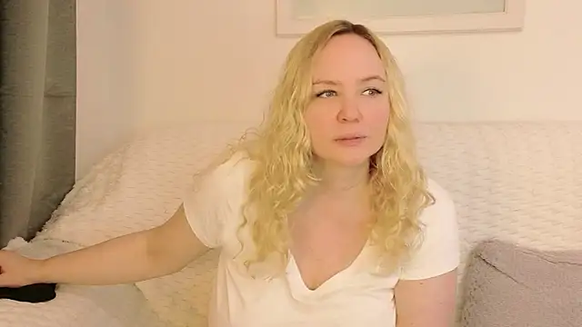 Sarah4you live sex cam
