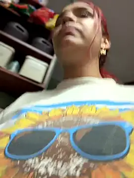 Sara-77 live cam preview
