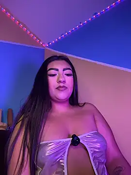 Laulin_TayyyX live cam preview