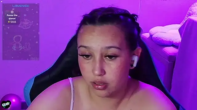 Skarlet_Adams28