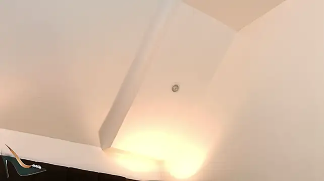 VanesaValet live cam preview