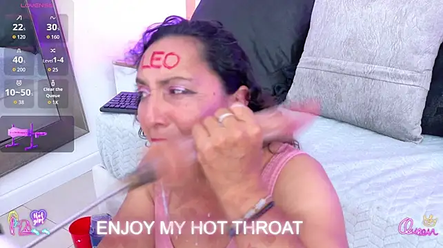 Luna_Naughty1 live cam preview