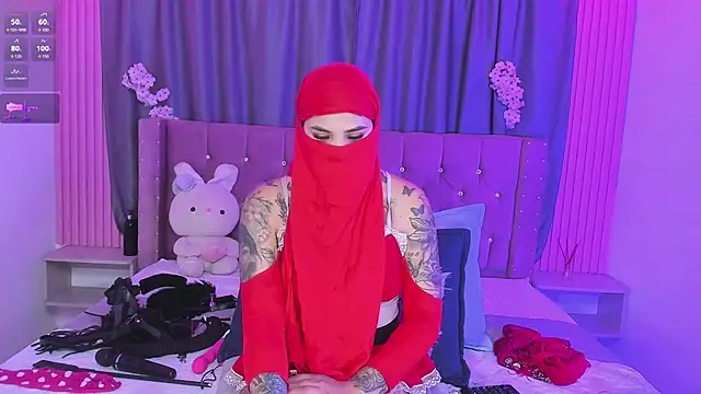 Nayla-Mouna live cam on StripChat
