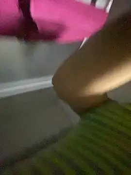 romie_rous (T young) - Romie fingers in the ass