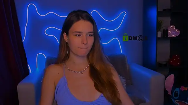 angie_foxy1