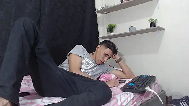 kingfm live cam on StripChat